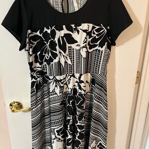 NY Collection women’s XL  Black and White Floral Dress